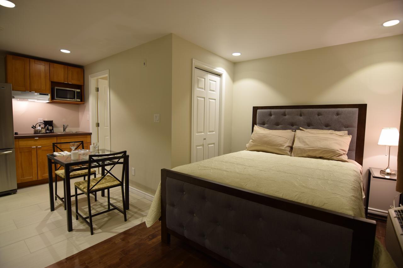 The Lion Inn & Suites Chetwynd Exteriör bild