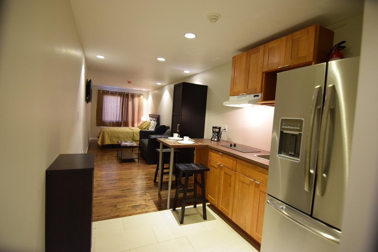 The Lion Inn & Suites Chetwynd Exteriör bild